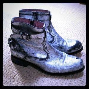 Sendra Bomb Metallic Western Ankle Booties